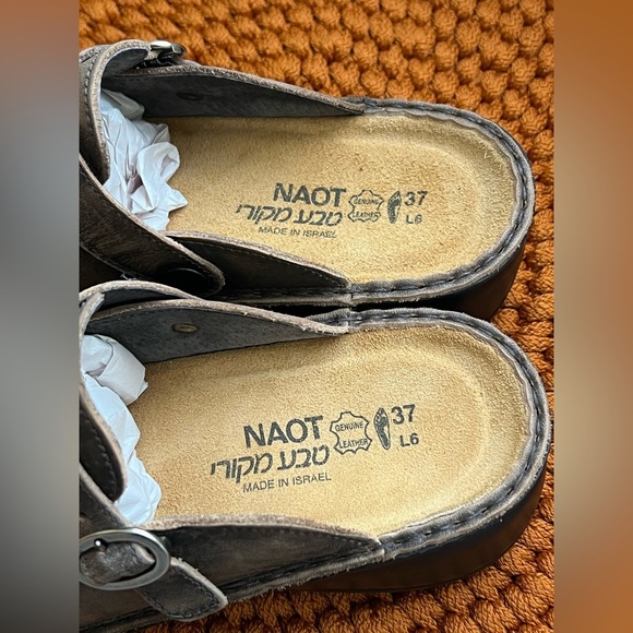 Naot  Leather Loafers Slip-Ons - Picture 6 of 7